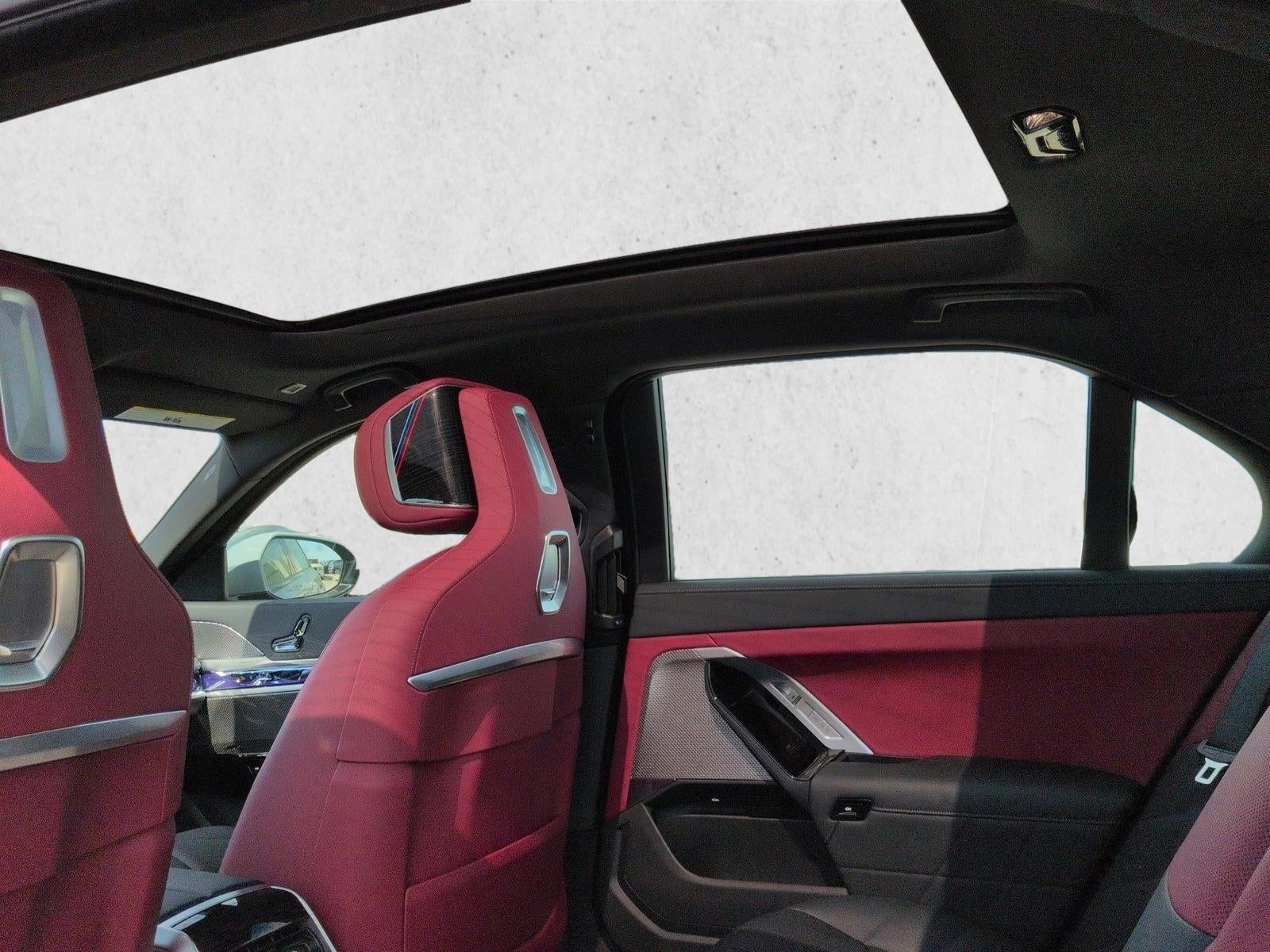 2025 BMW 740i xDrive Sedan