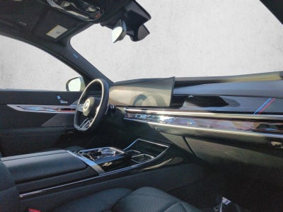 2025 BMW 740i xDrive Sedan