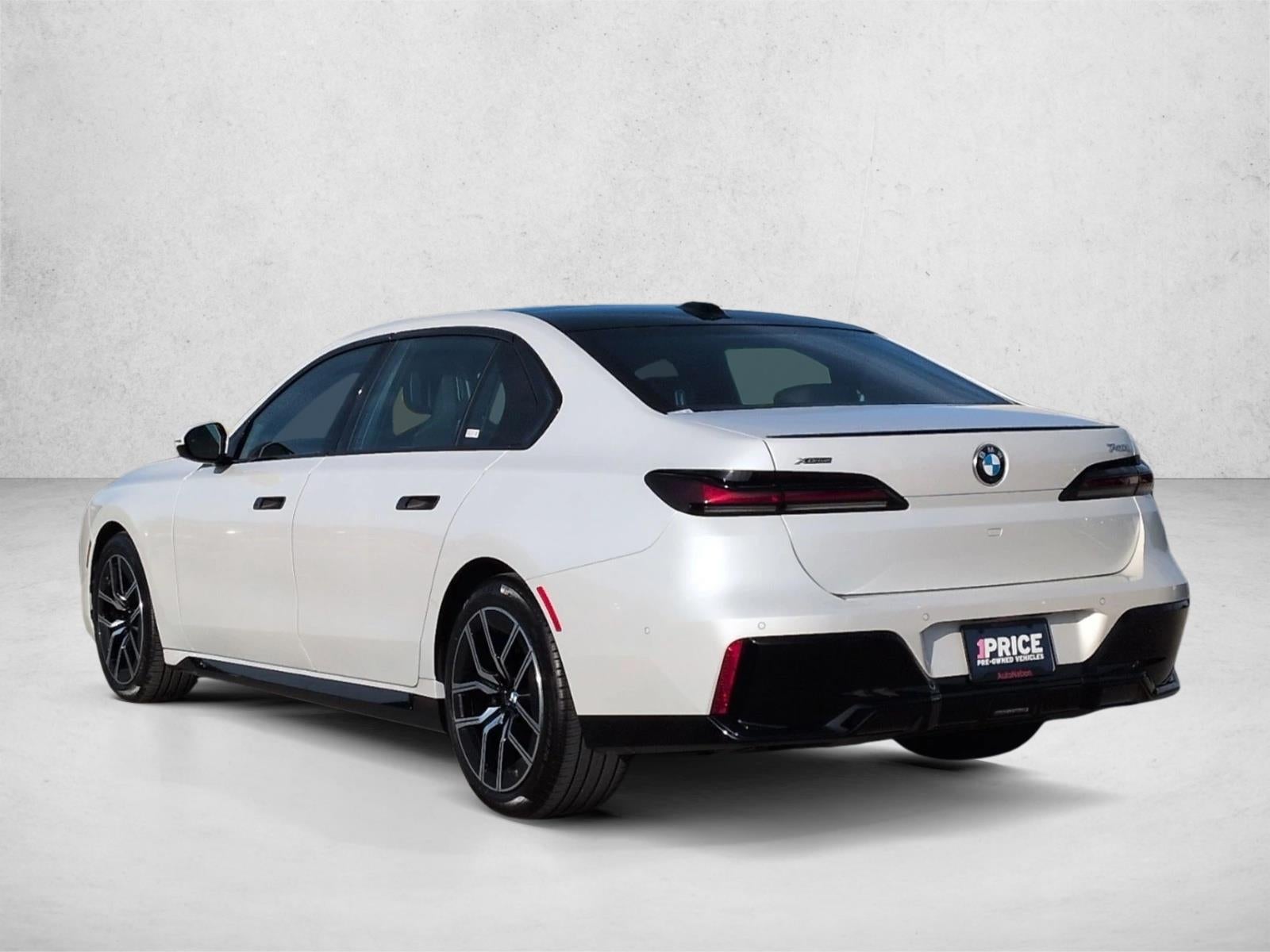 2025 BMW 740i xDrive Sedan