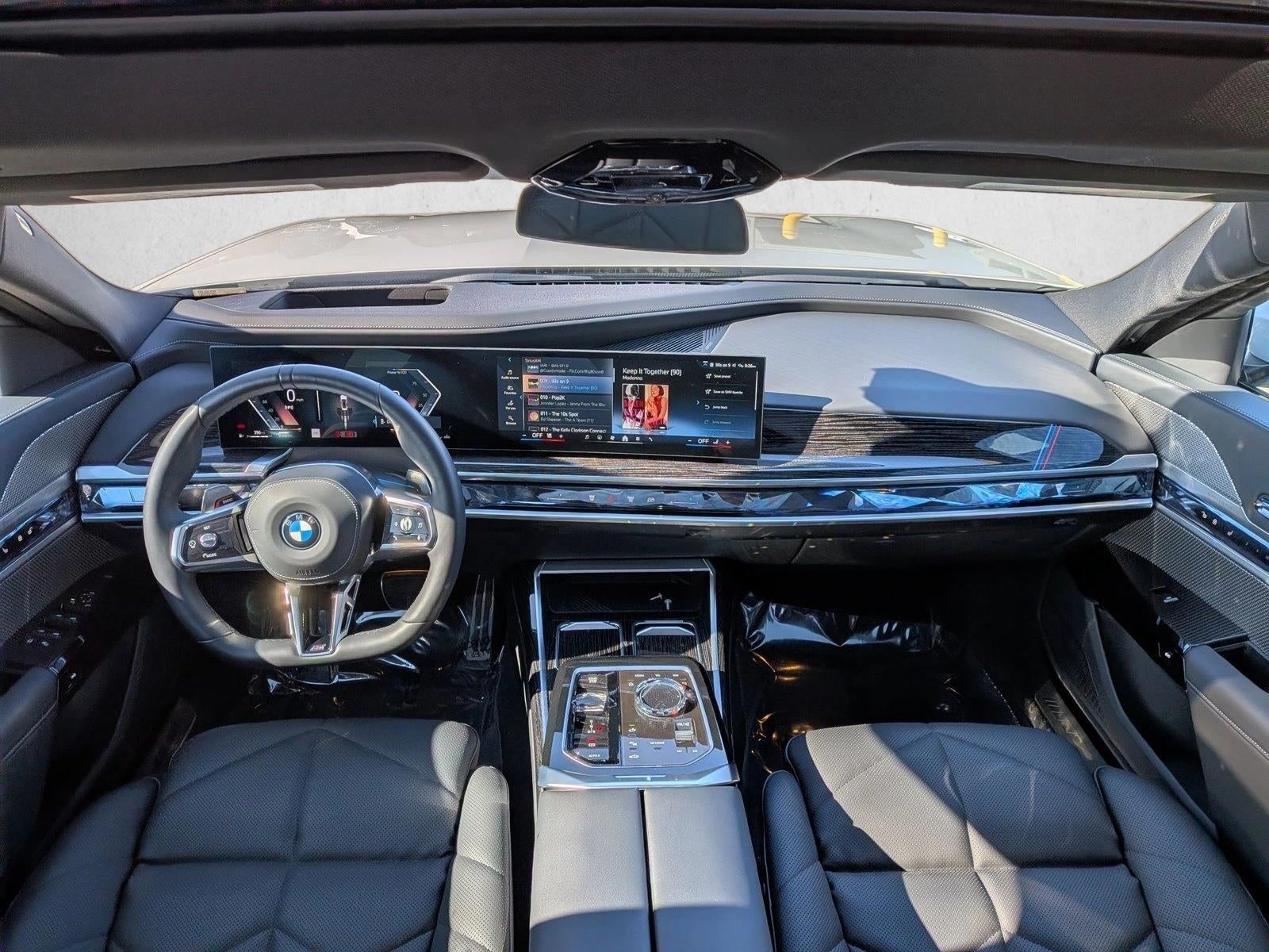 2025 BMW 740i xDrive Sedan