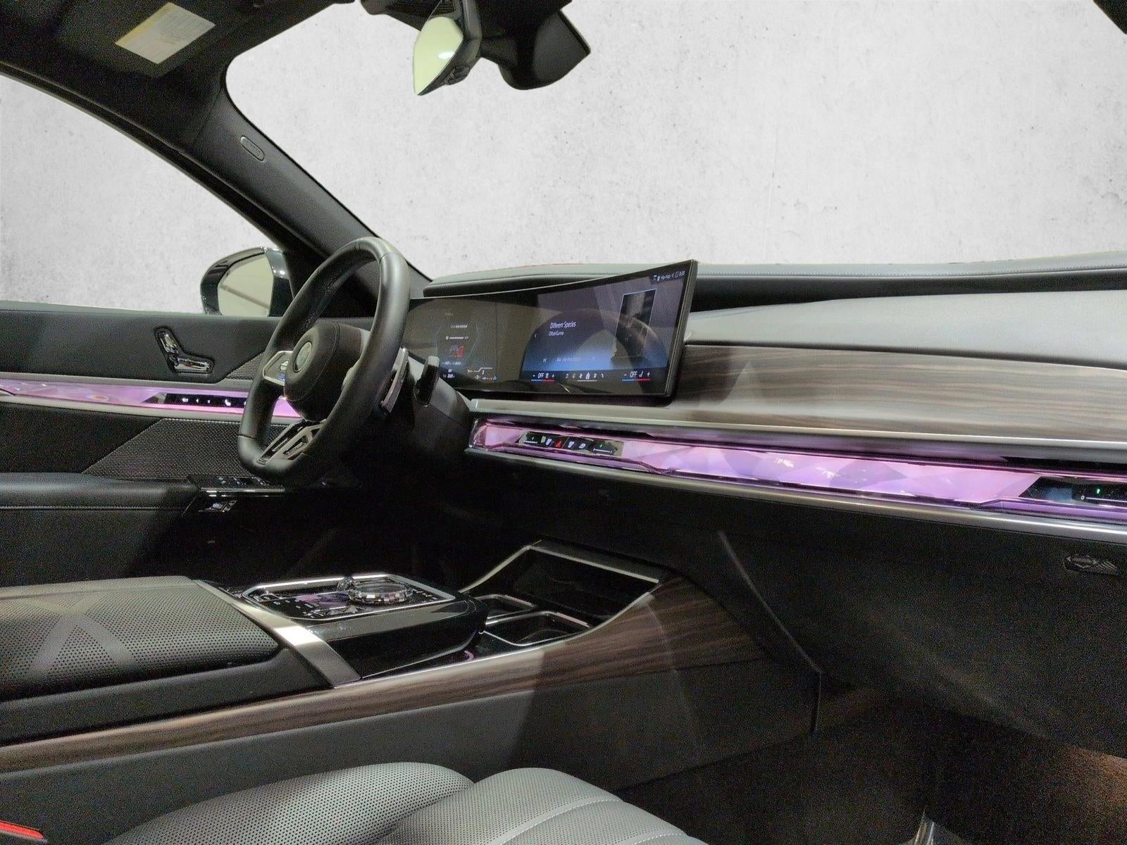 2024 BMW 760i xDrive Sedan