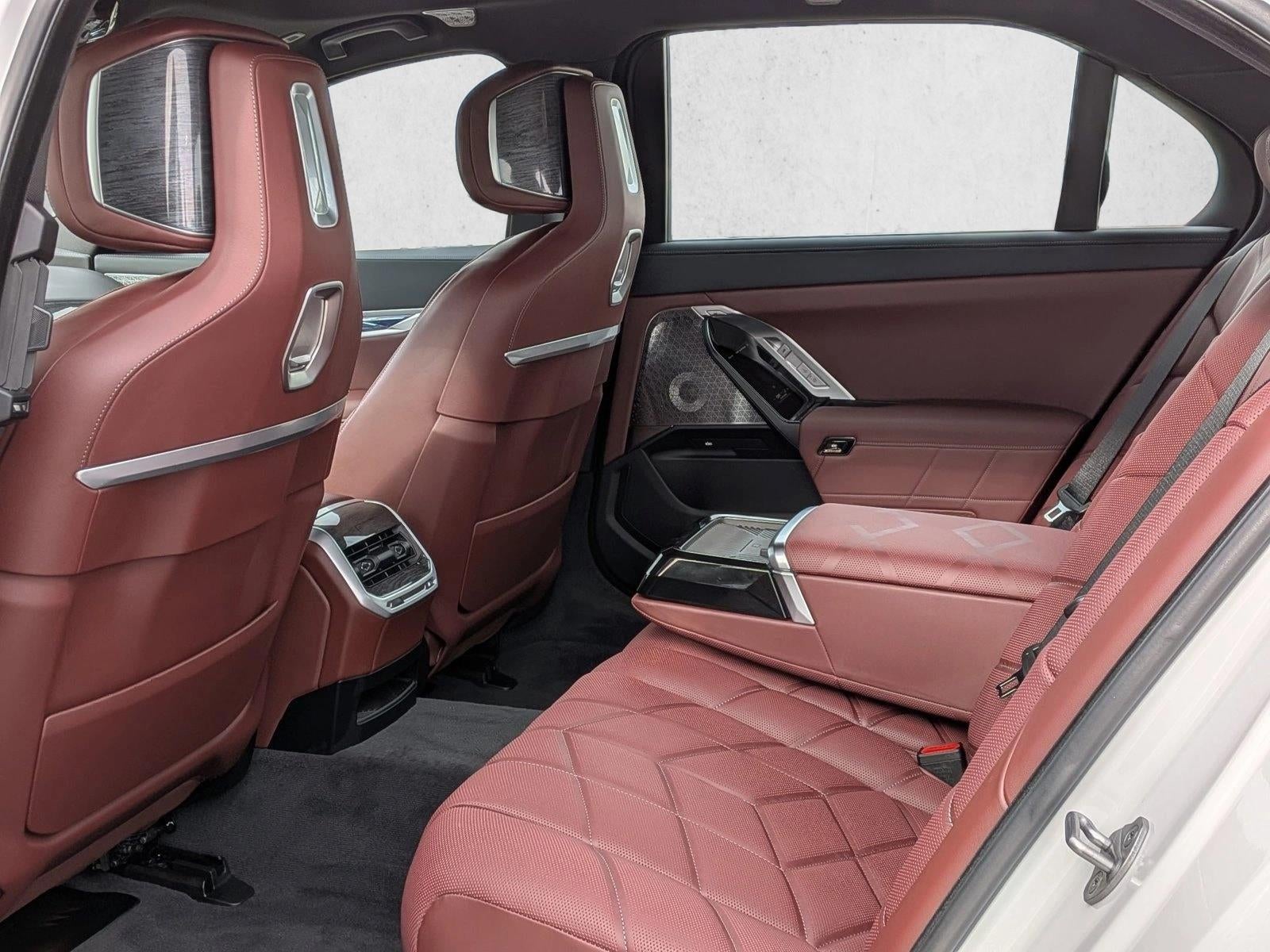 2026 BMW 750e xDrive Plug-In Hybrid