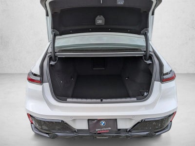 2026 BMW 750e xDrive Plug-In Hybrid