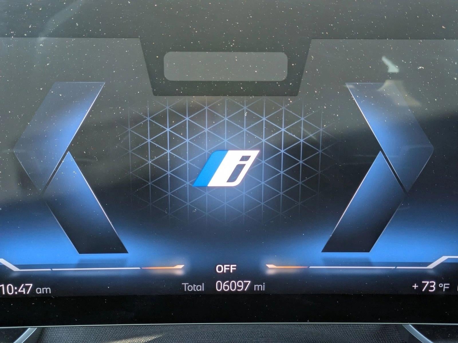 2025 BMW 750e xDrive Plug-In Hybrid
