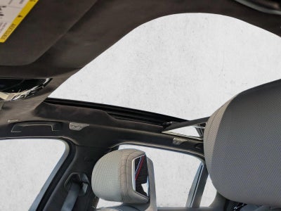 2025 BMW 750e xDrive Plug-In Hybrid