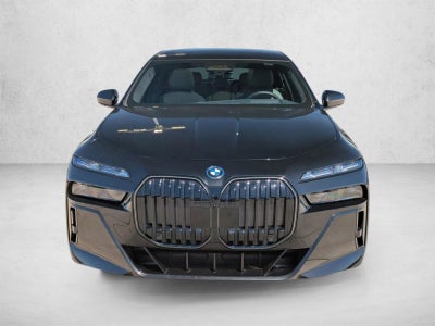 2025 BMW 750e xDrive Plug-In Hybrid