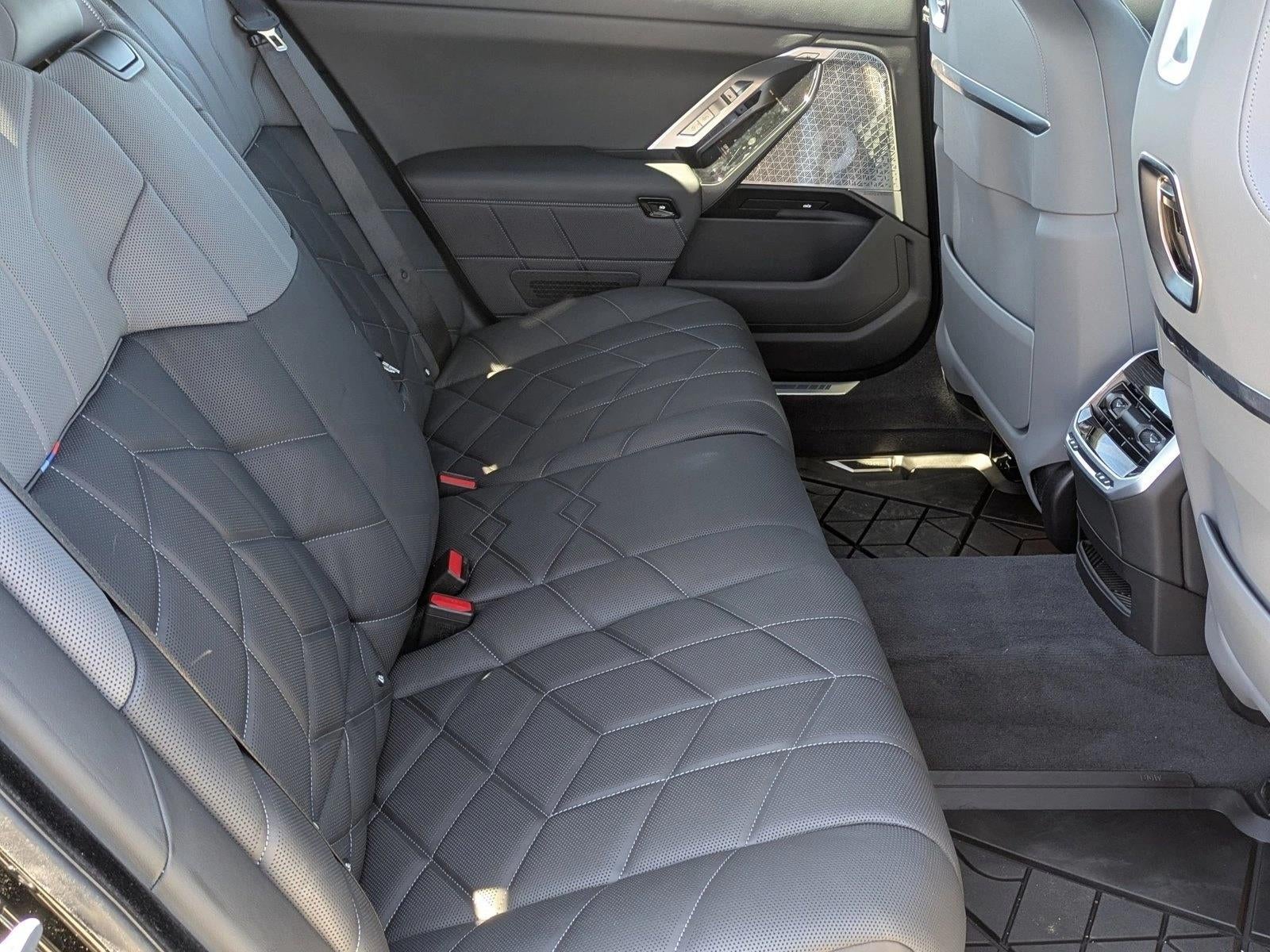 2025 BMW 750e xDrive Plug-In Hybrid