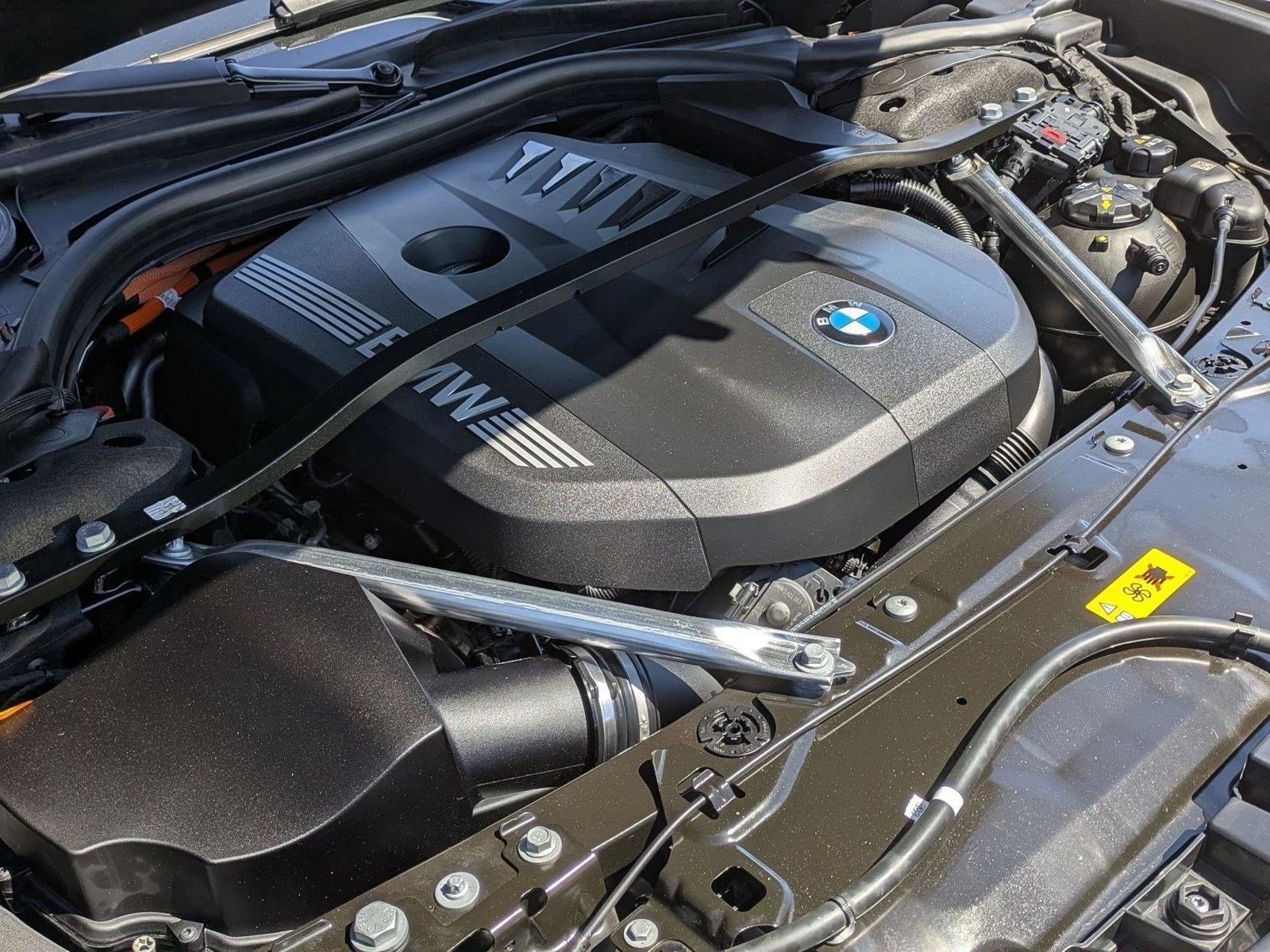 2025 BMW 750e xDrive Plug-In Hybrid