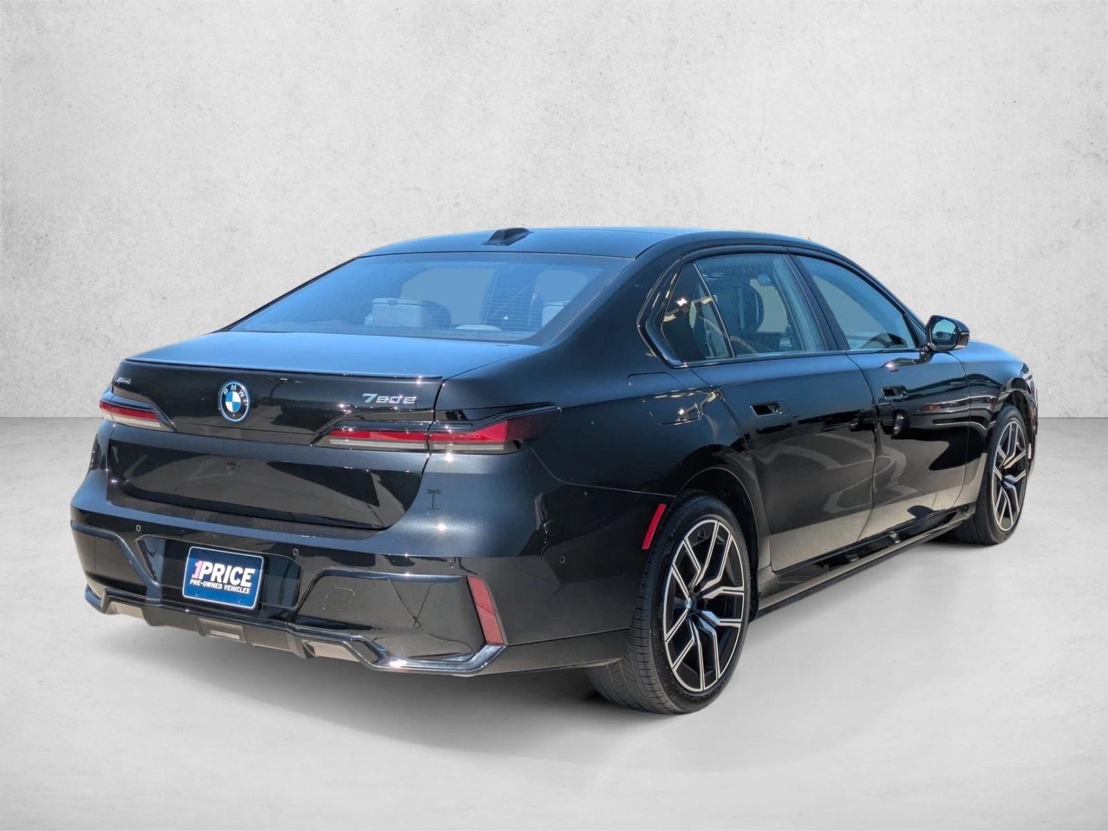 2025 BMW 750e xDrive Plug-In Hybrid