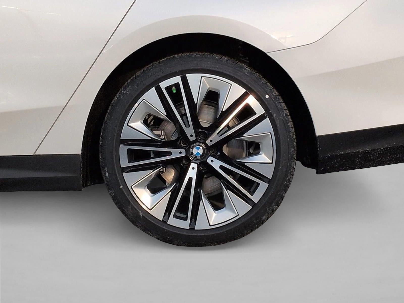 2026 BMW 530i xDrive Sedan