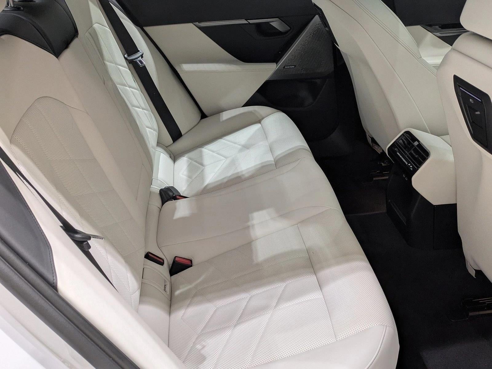 2025 BMW 530i xDrive Sedan