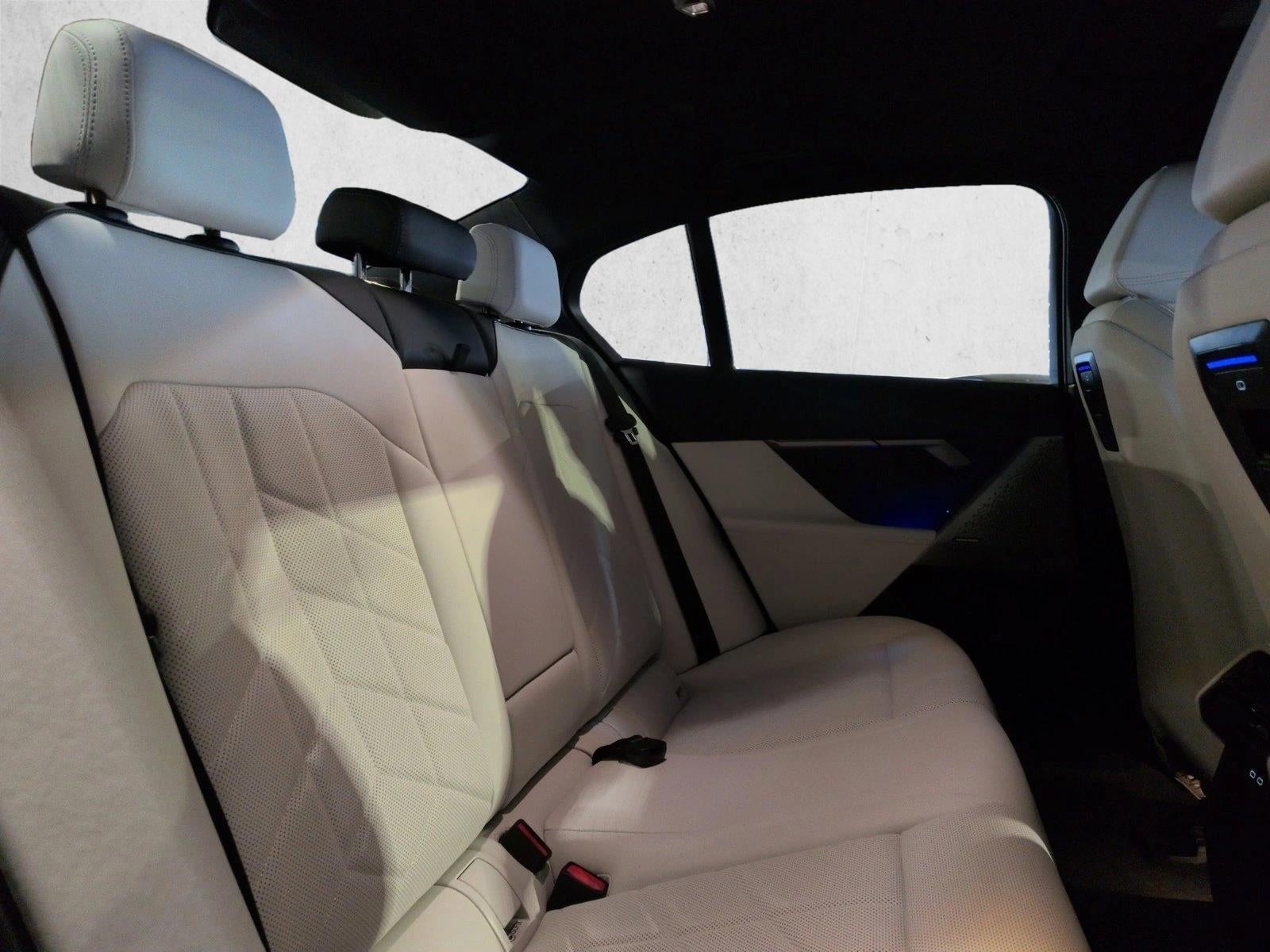 2026 BMW 530i xDrive Sedan