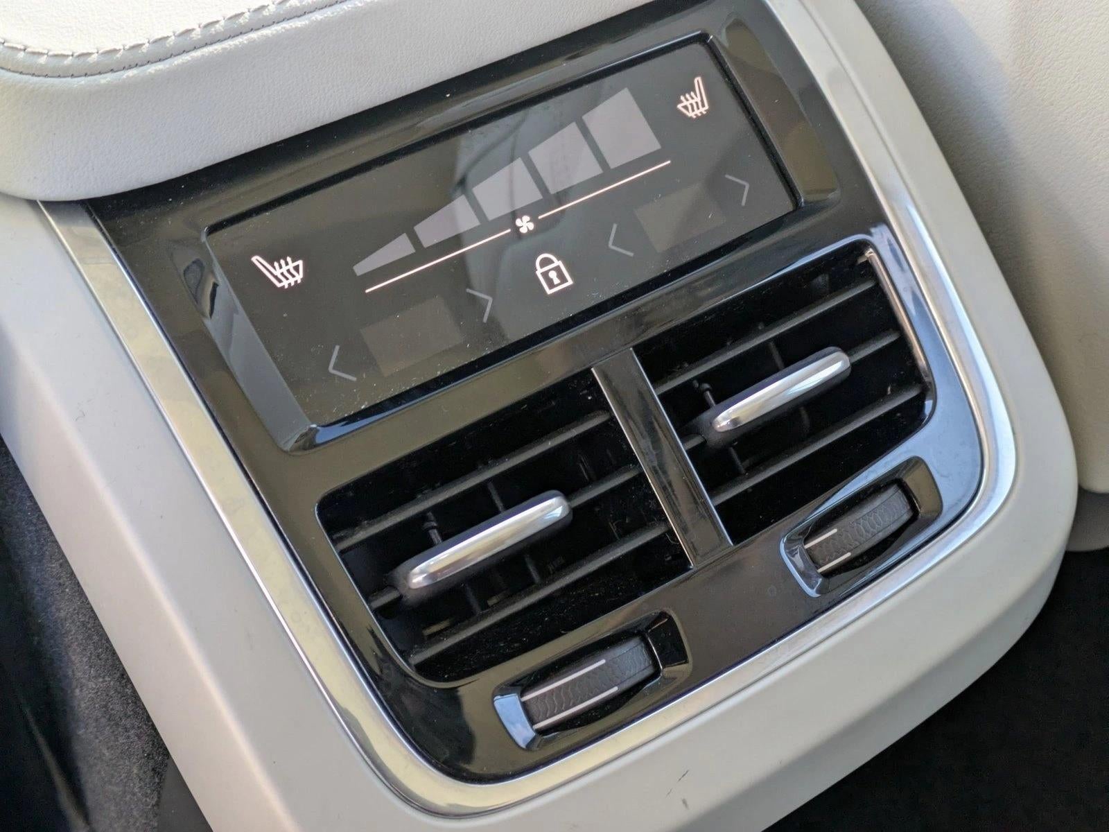 2024 Volvo XC90 B6 AWD Ultimate Bright Theme 7P