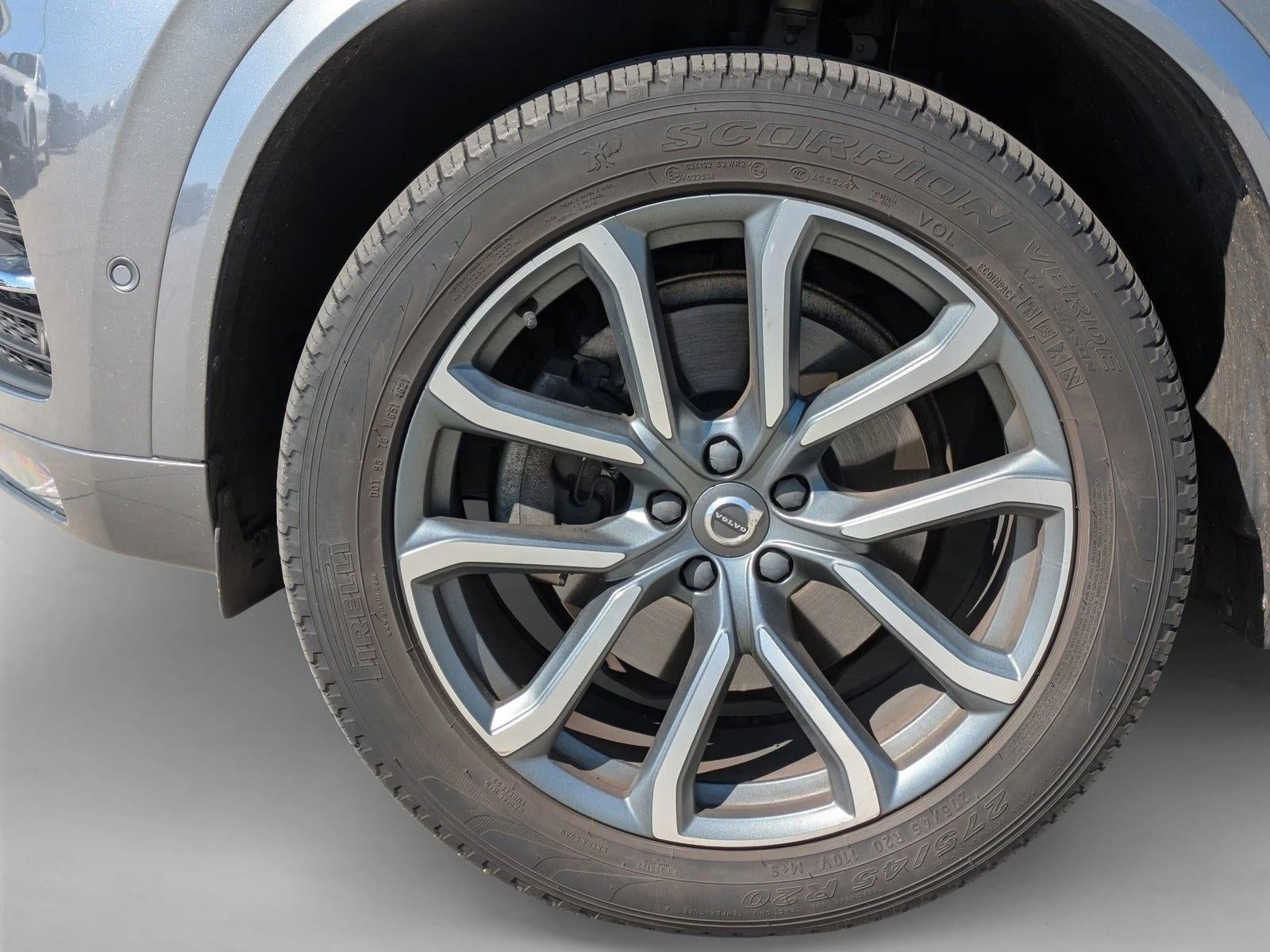 2017 Volvo XC90 T6 AWD 7-Passenger Momentum
