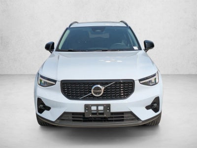 2024 Volvo XC40 B5 AWD Plus Dark Theme