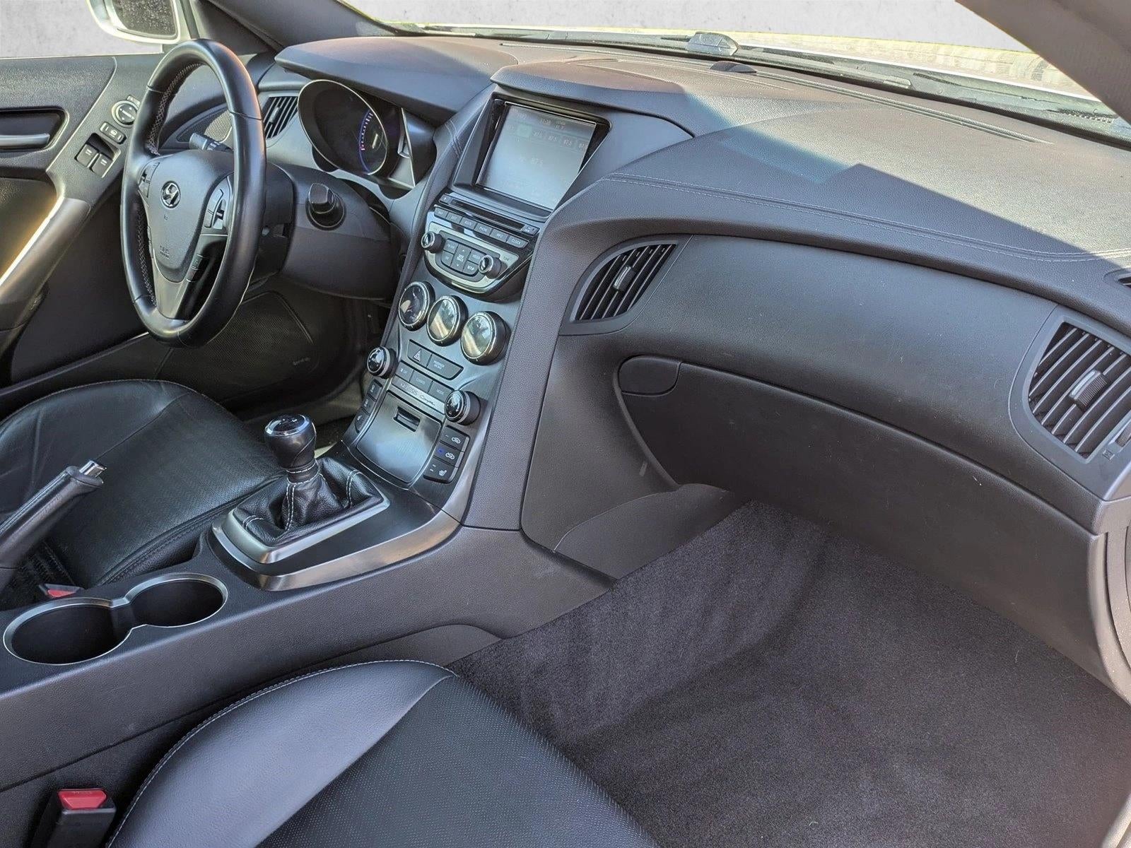 2013 Hyundai GENESIS Coupe 2dr V6 3.8L Man Track