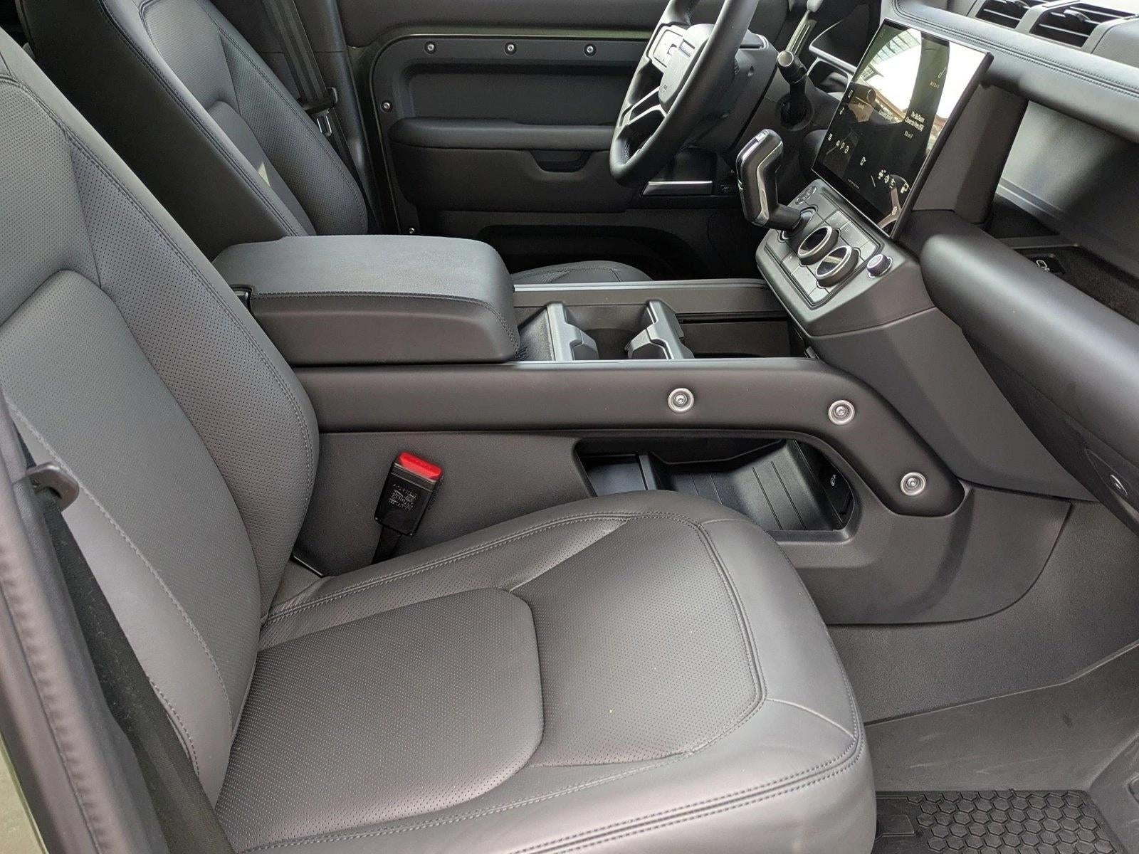 2026 Land Rover Defender 110 P400 X-Dynamic SE