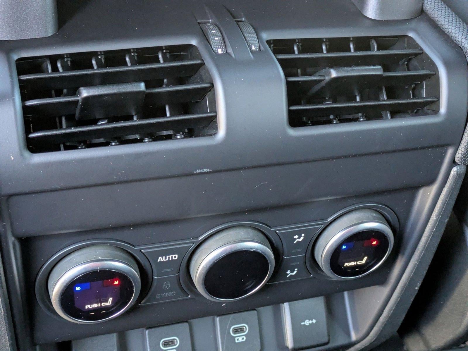 2022 Land Rover Defender 110 X-Dynamic HSE AWD