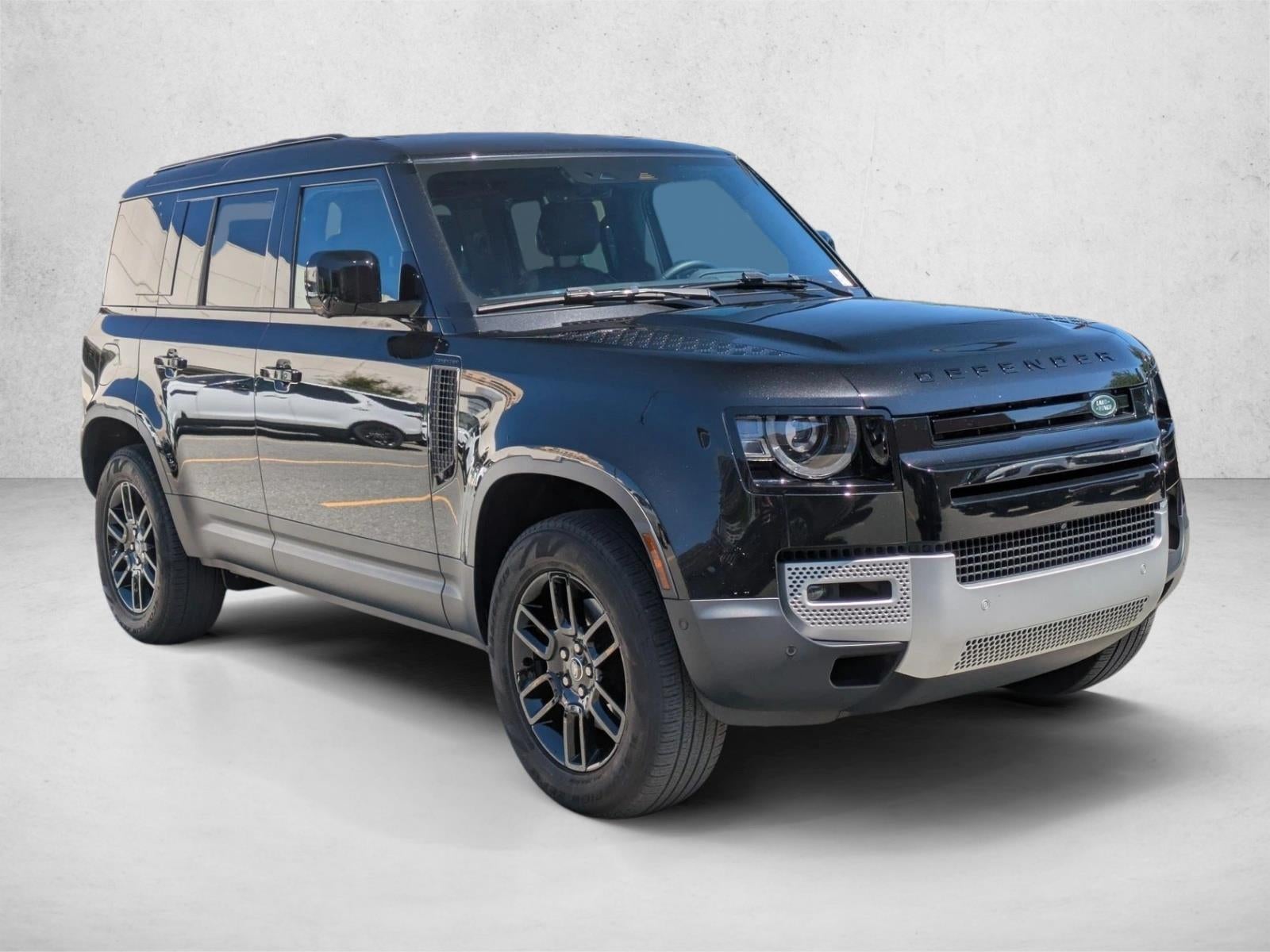2025 Land Rover Defender 110 P300 S
