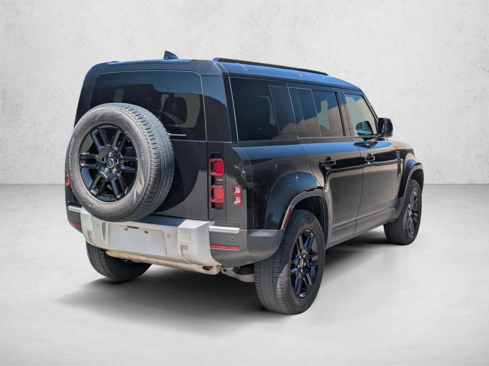 2025 Land Rover Defender 110 P300 S