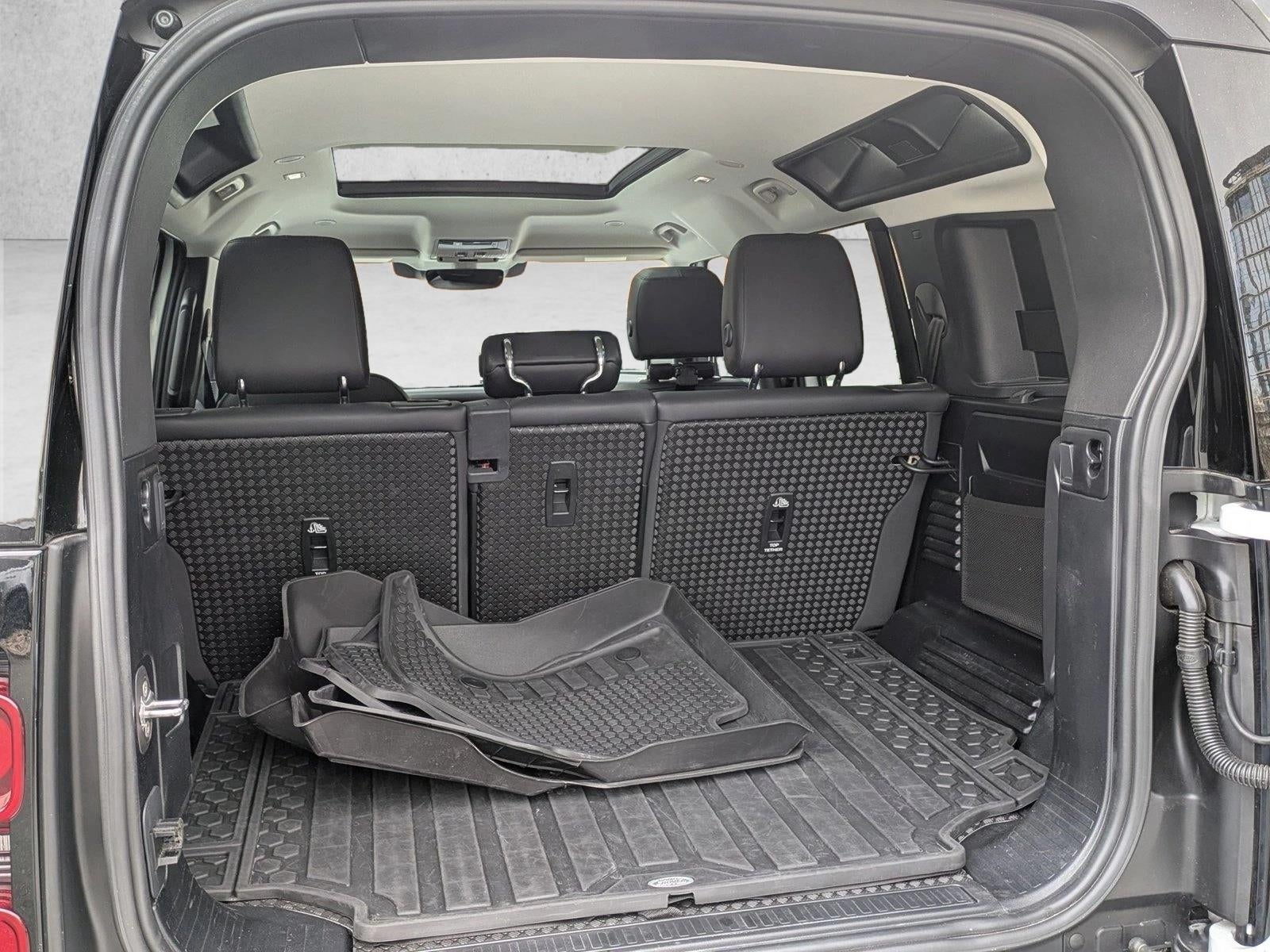 2024 Land Rover Defender 110 P300 S