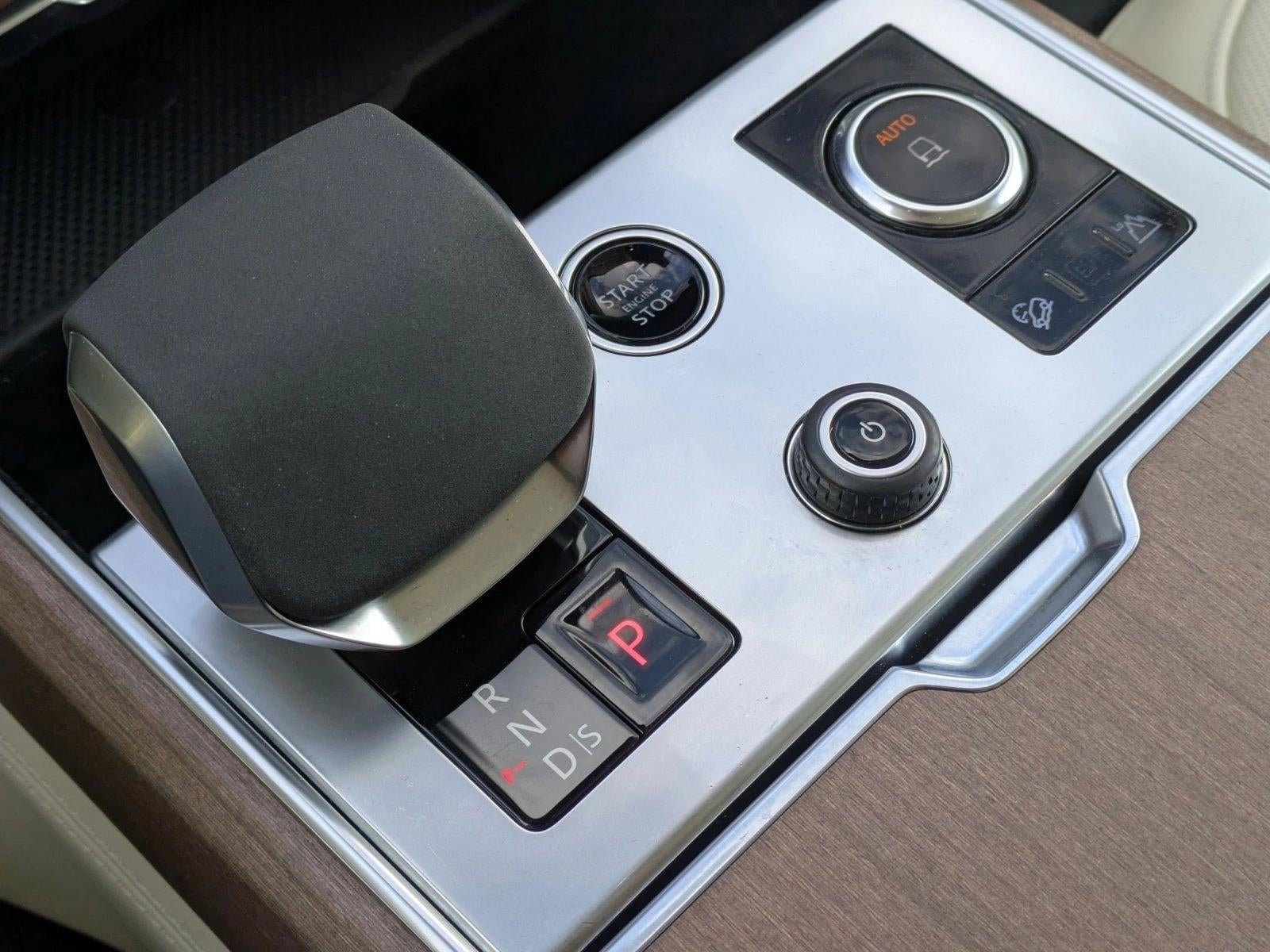 2023 Land Rover Range Rover P400 SE SWB