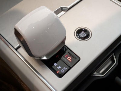 2025 Land Rover Range Rover P615 SV SWB