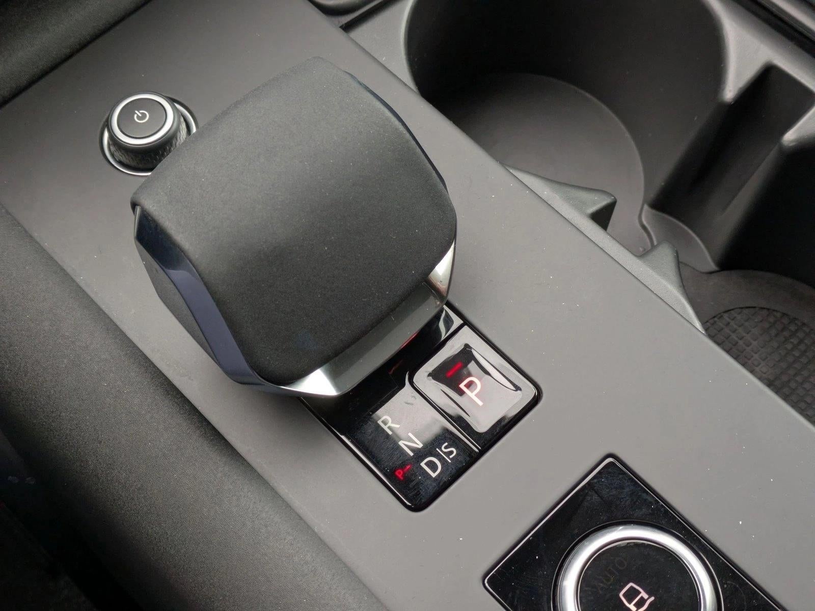 2024 Land Rover Discovery P300 Dynamic SE