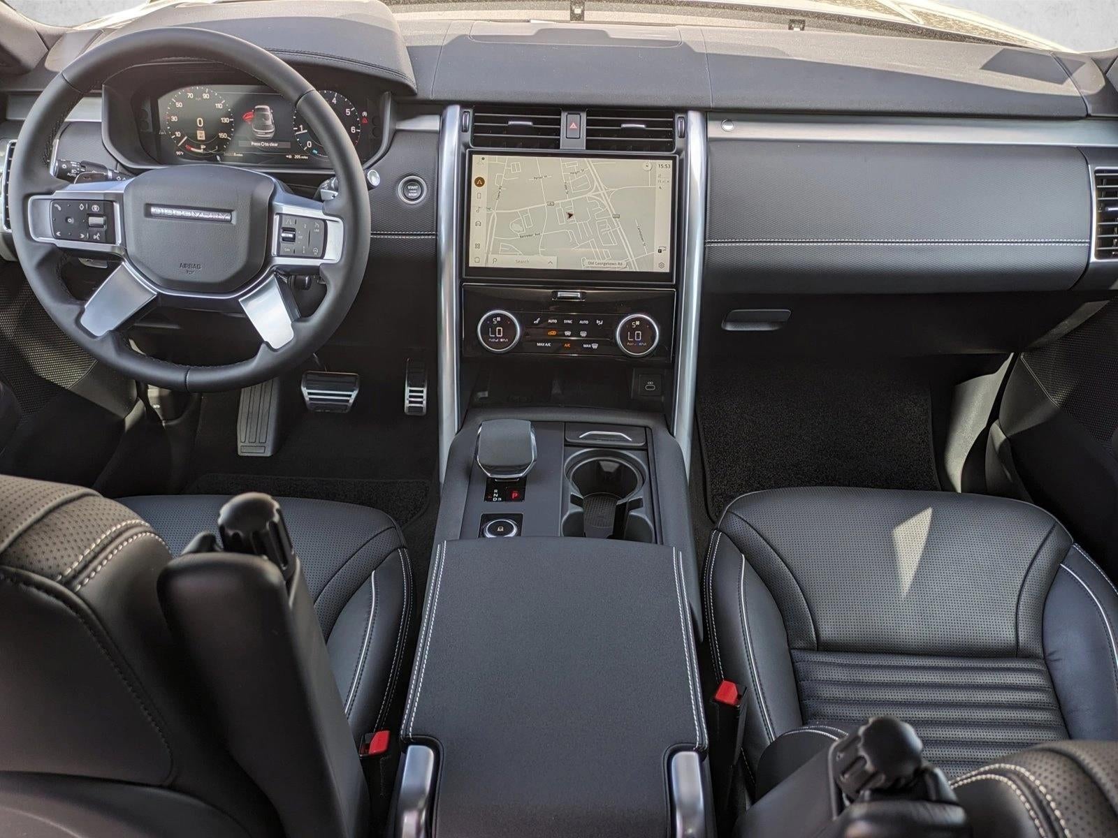 2024 Land Rover Discovery P300 Dynamic SE