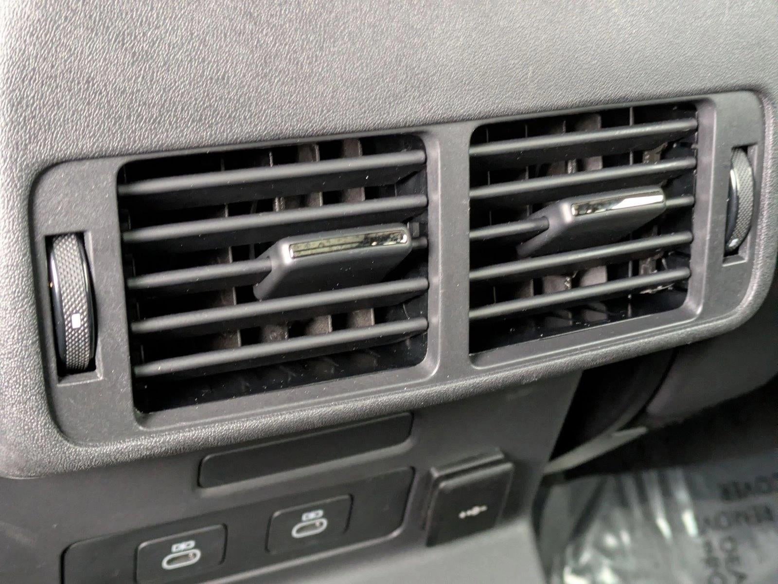 2026 Land Rover Range Rover Velar P250 Dynamic SE *Ltd Avail*