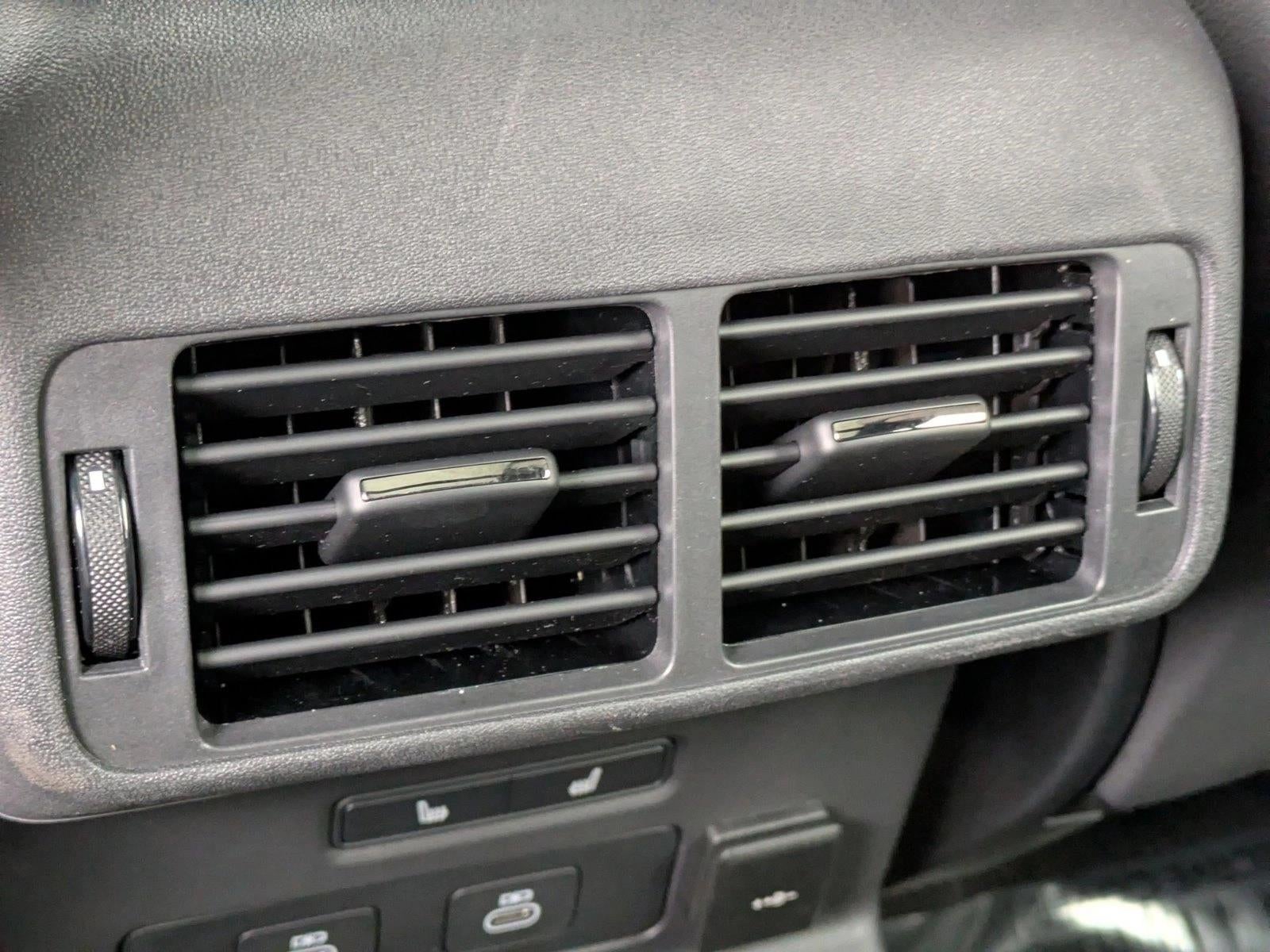 2025 Land Rover Range Rover Velar P250 Dynamic SE