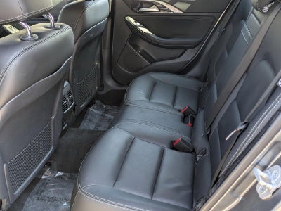 2017 INFINITI QX30 Luxury FWD