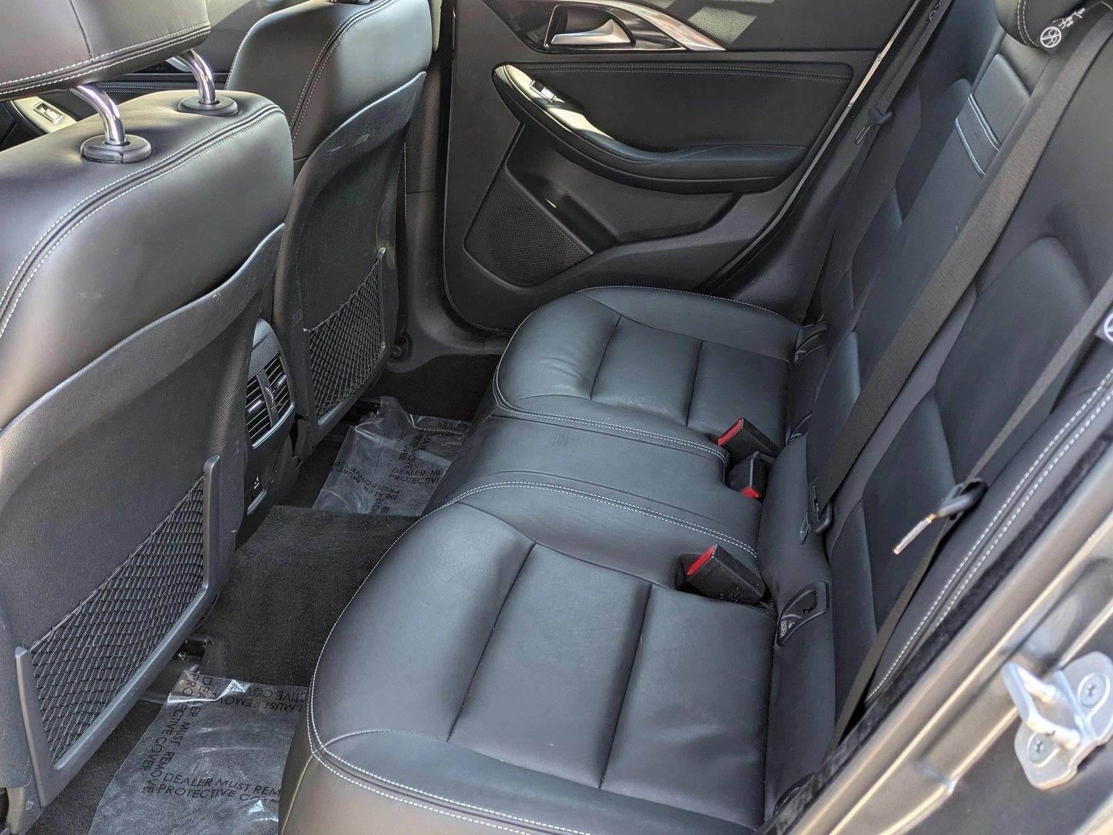 2017 INFINITI QX30 Luxury FWD