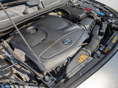 2017 INFINITI QX30 Luxury FWD