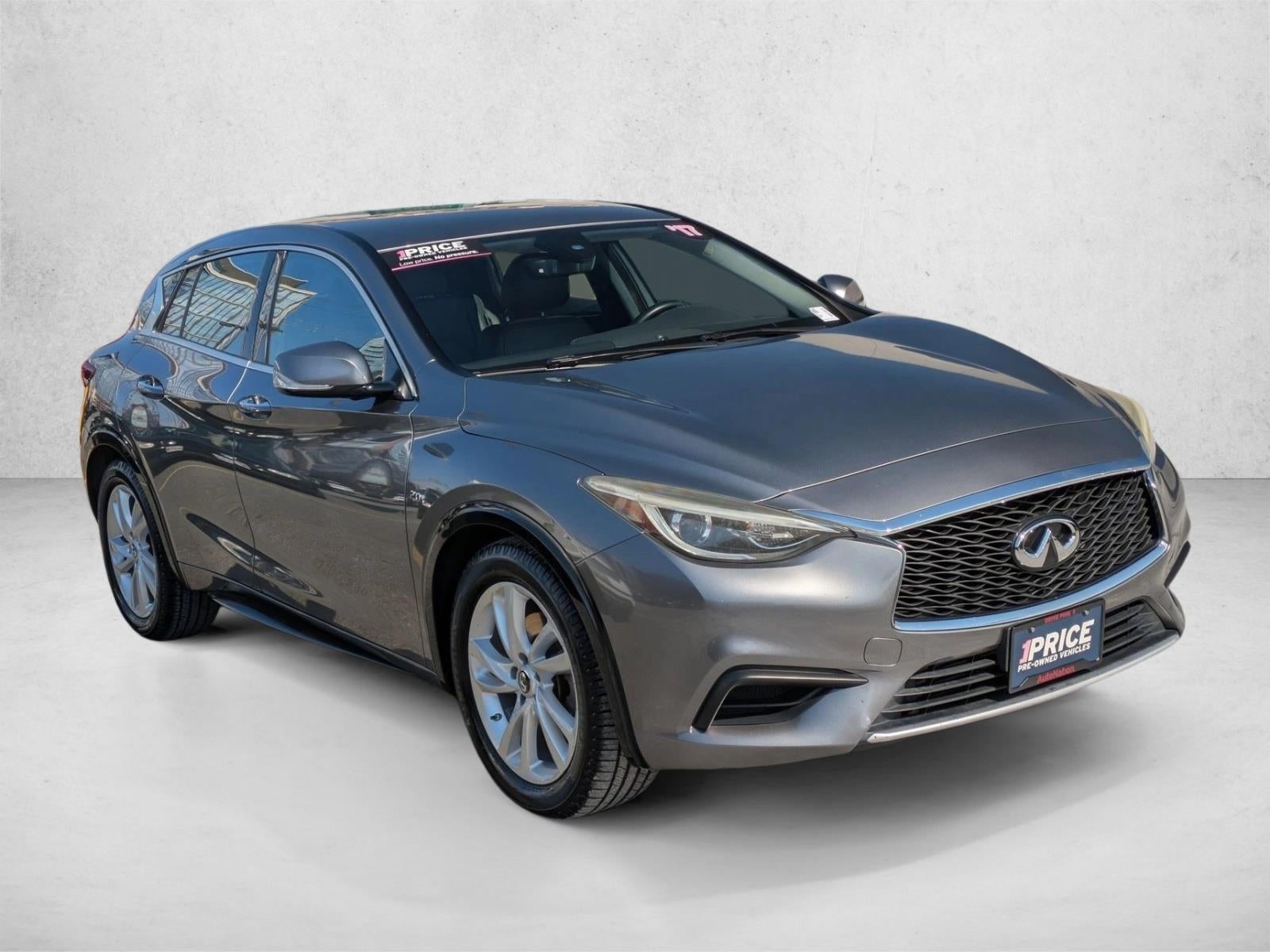 2017 INFINITI QX30 Luxury FWD