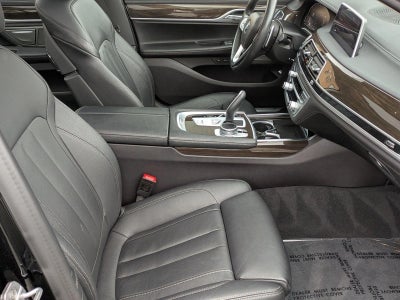 2021 BMW 740i xDrive Sedan