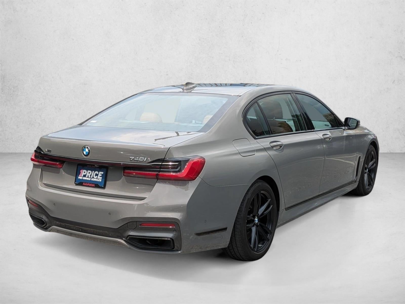 2022 BMW 740i xDrive Sedan
