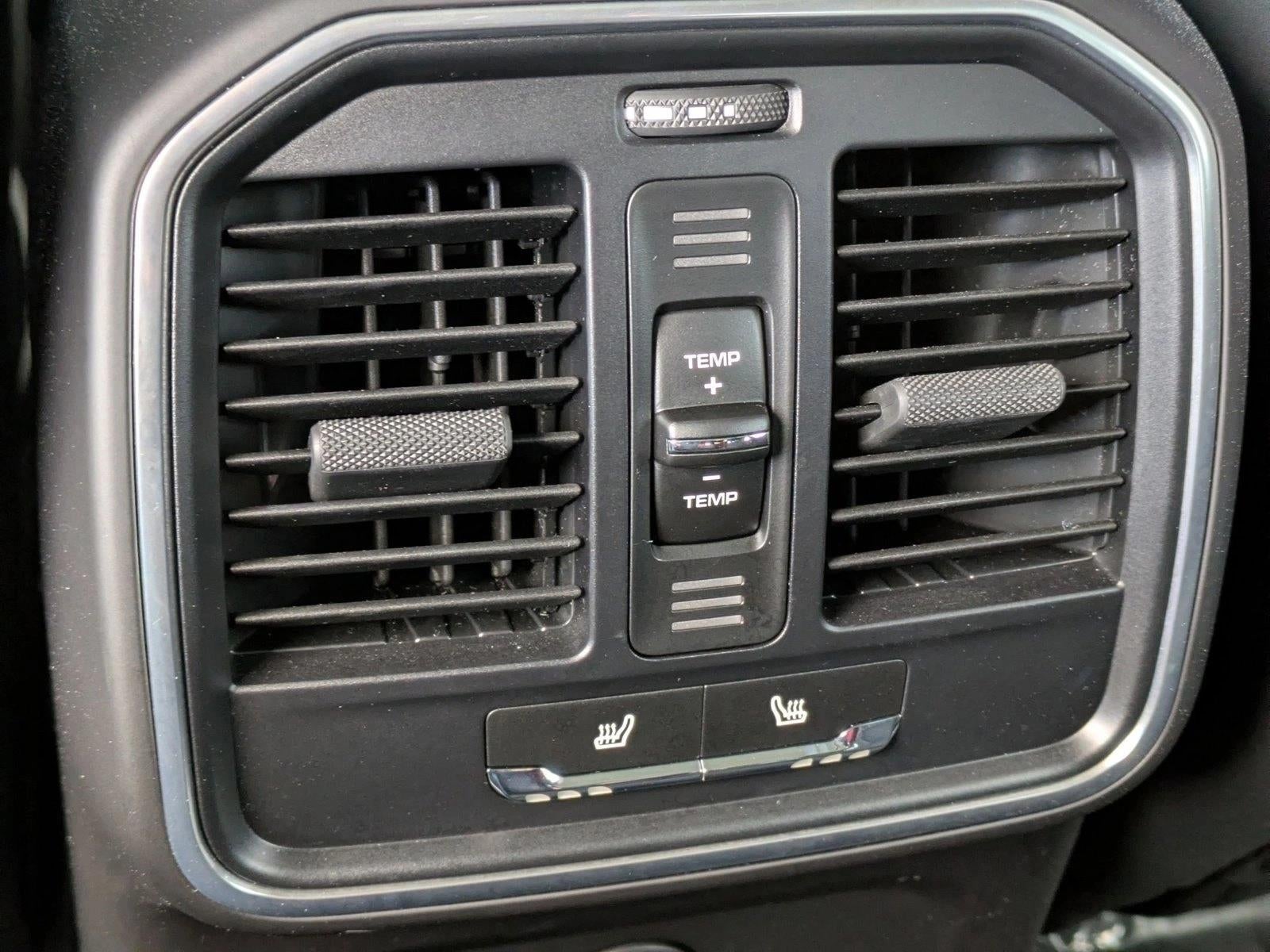 2024 Porsche Macan AWD