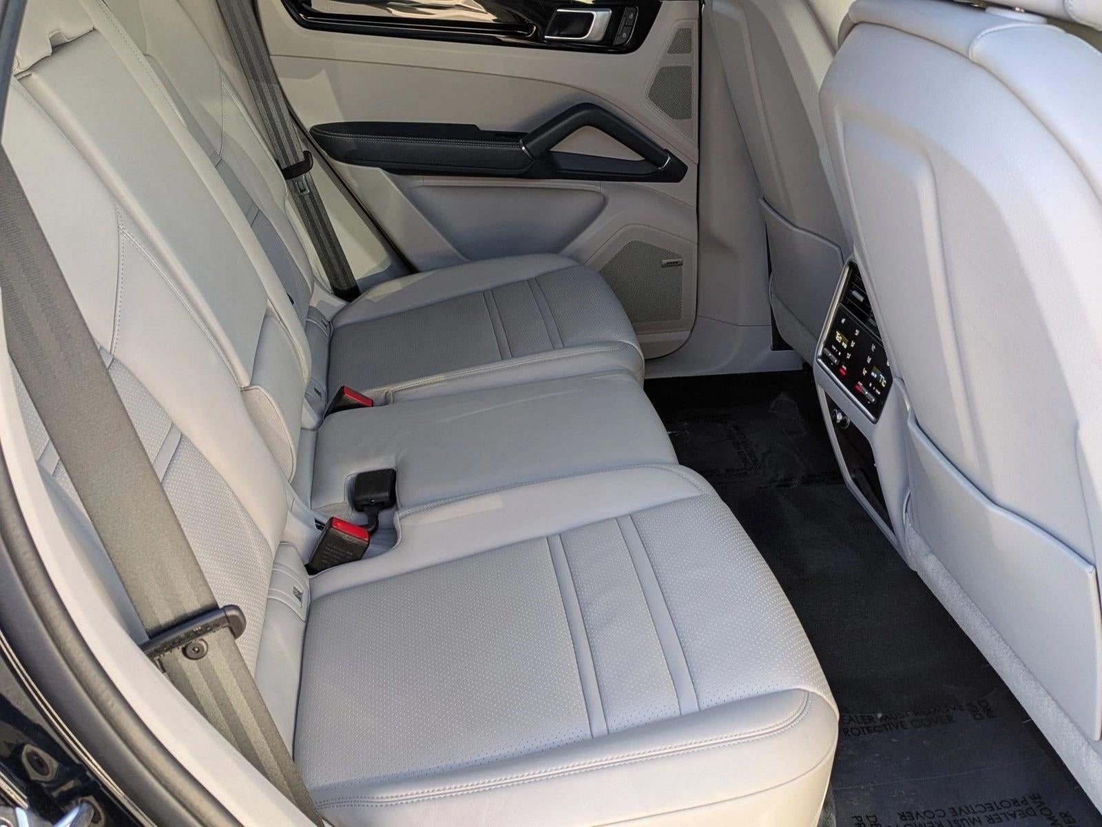 2022 Porsche Cayenne AWD