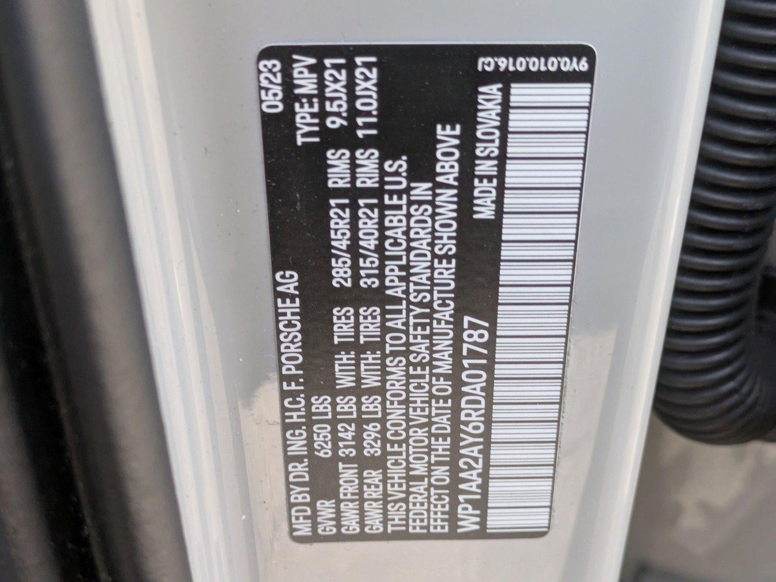 2024 Porsche Cayenne AWD