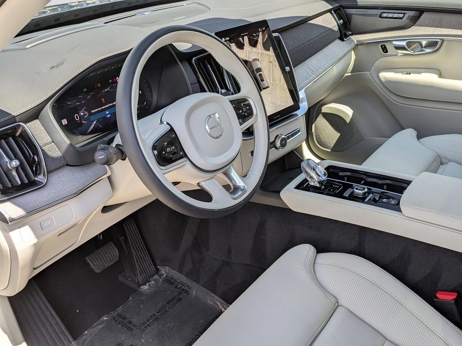 2026 Volvo XC90 B6 AWD Ultra Dark Theme 7-Seater