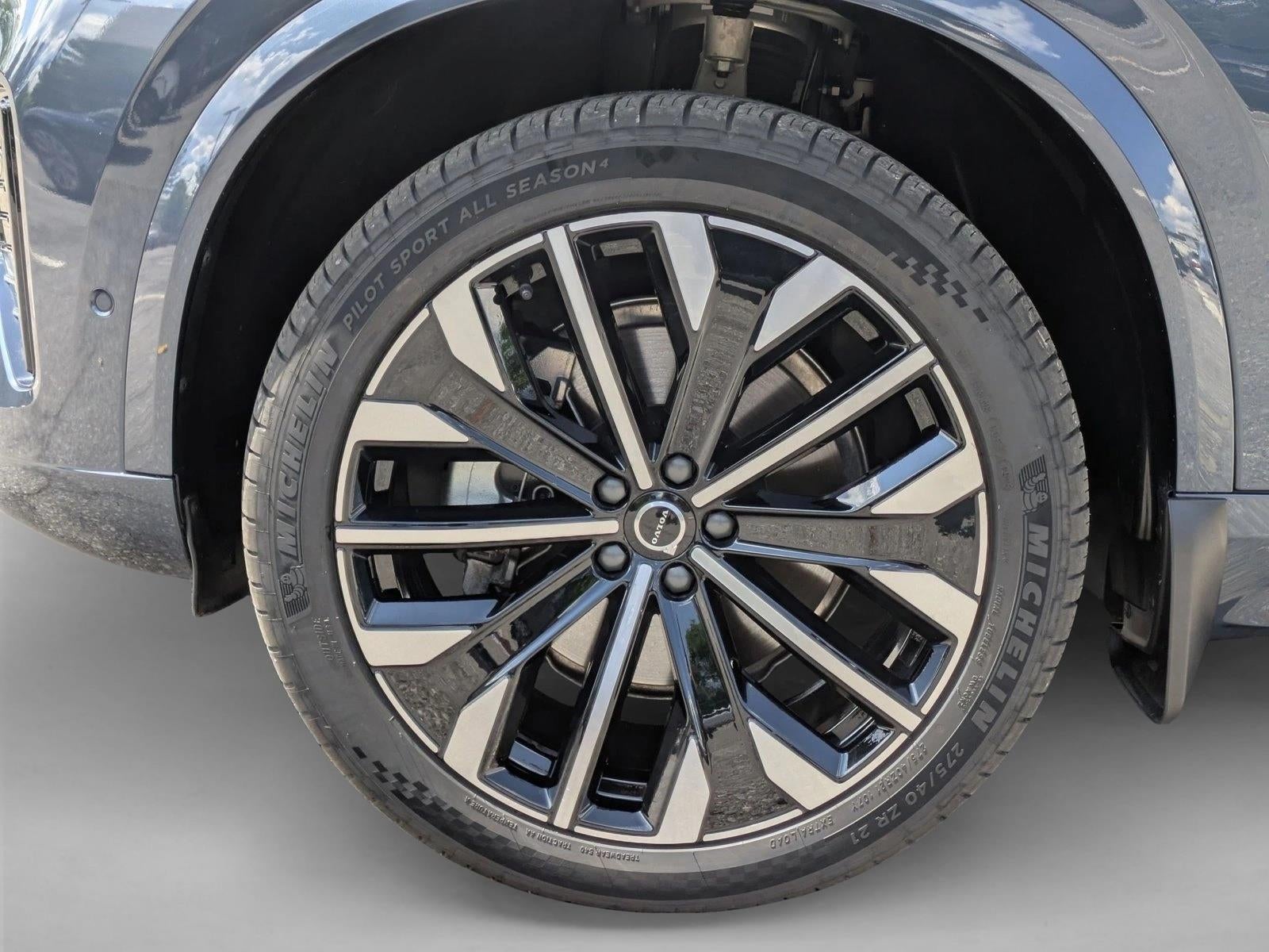 2026 Volvo XC90 B6 AWD Ultra Dark Theme 7-Seater