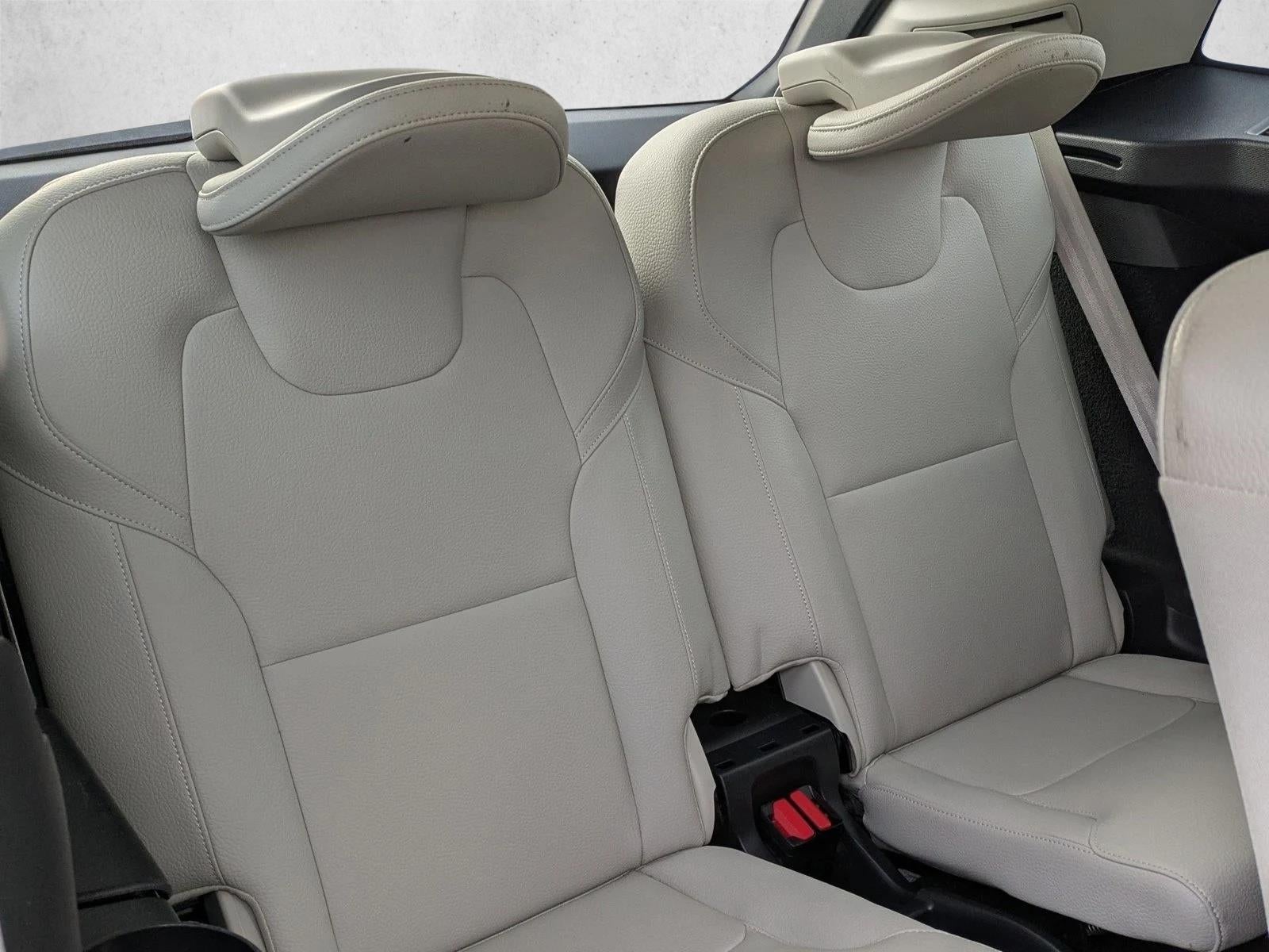 2019 Volvo XC90 T6 AWD Momentum