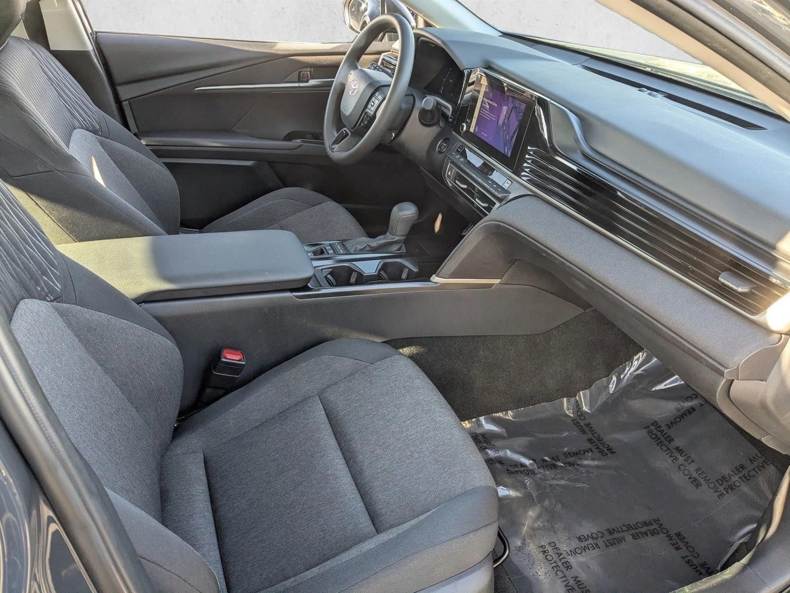 2025 Toyota Camry LE (SE)