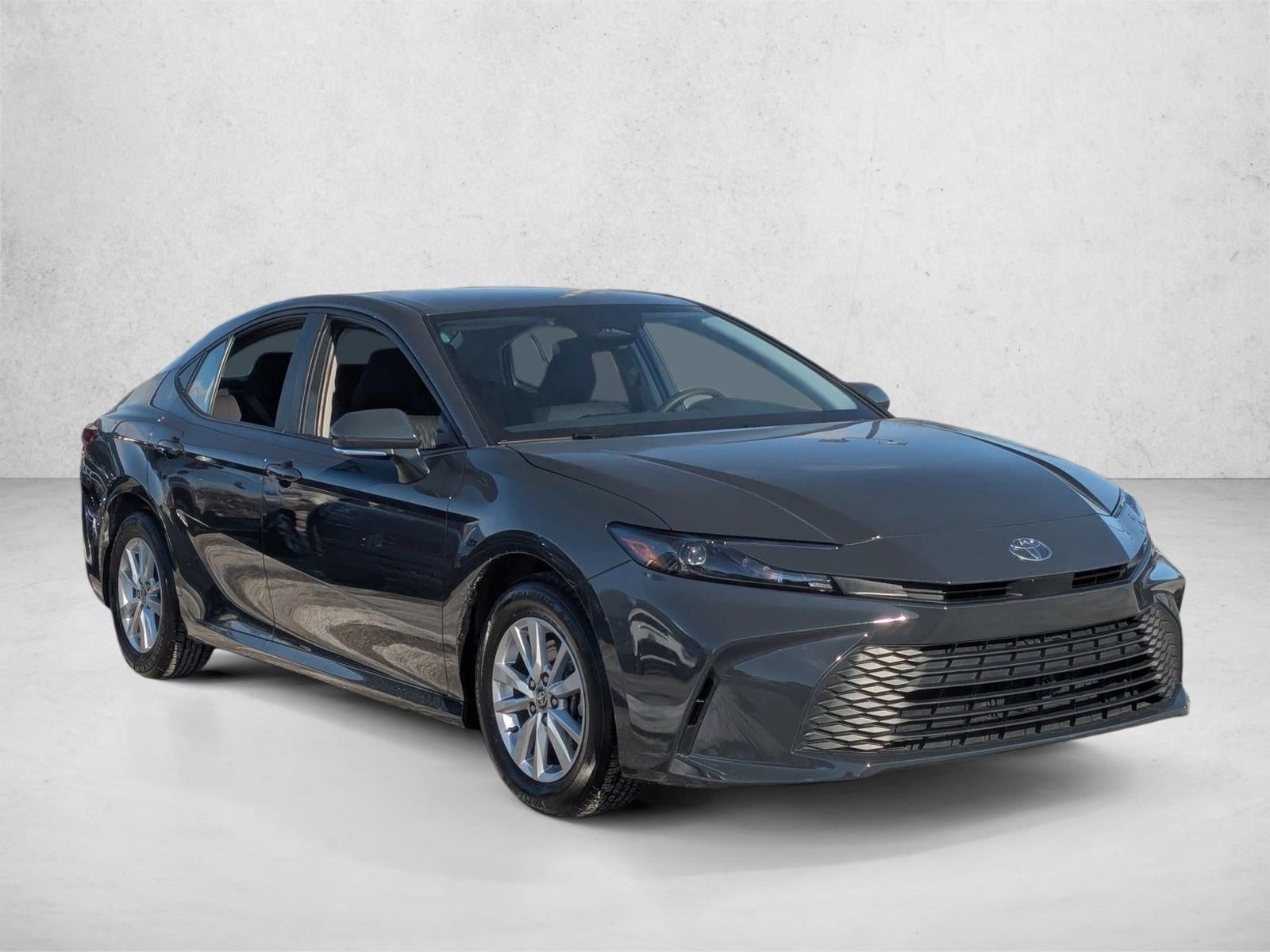 2025 Toyota Camry LE (SE)