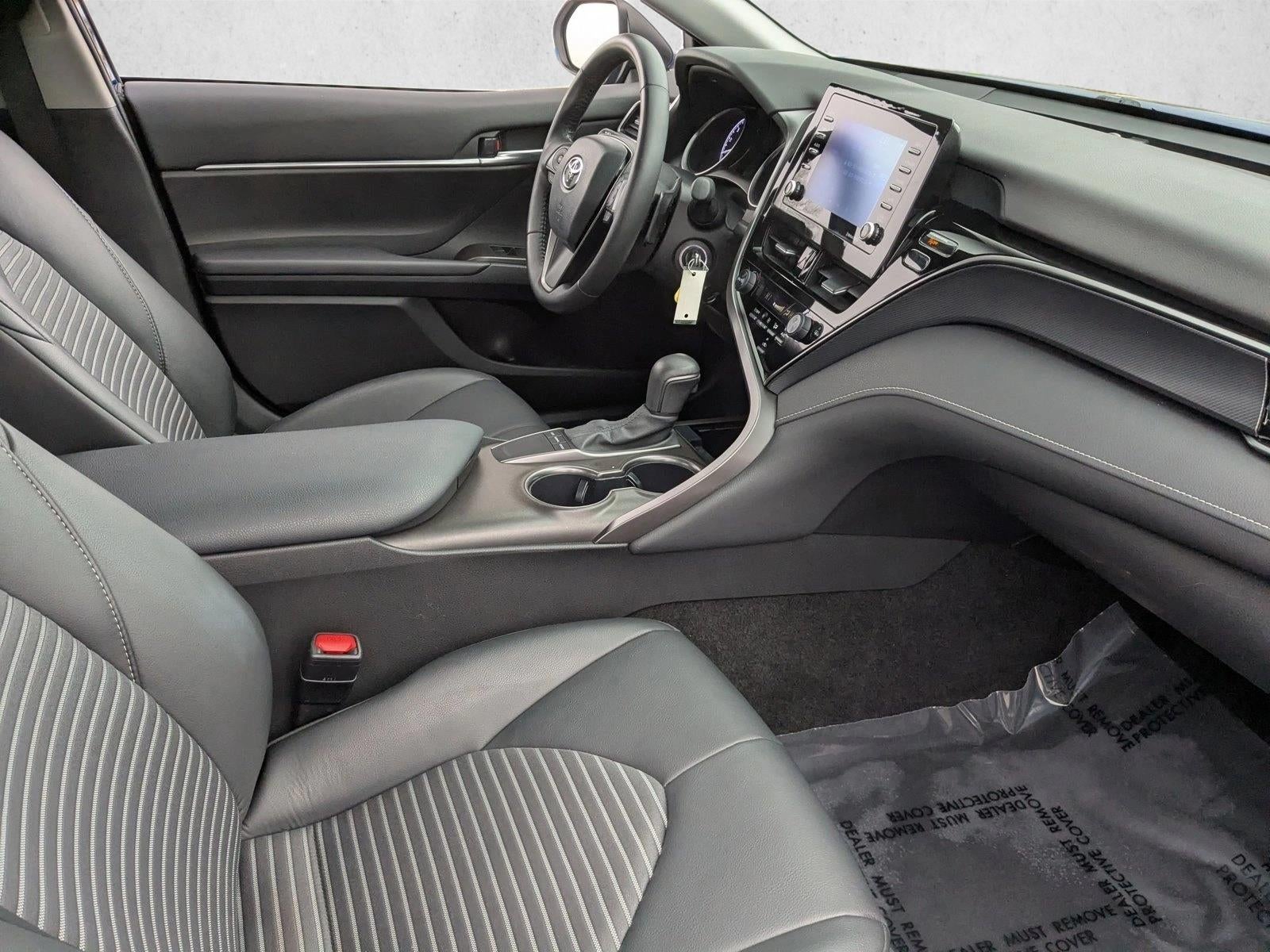 2024 Toyota Camry SE Auto (SE)