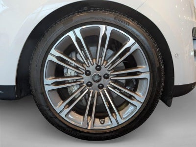 2025 Land Rover Range Rover Sport P360 SE