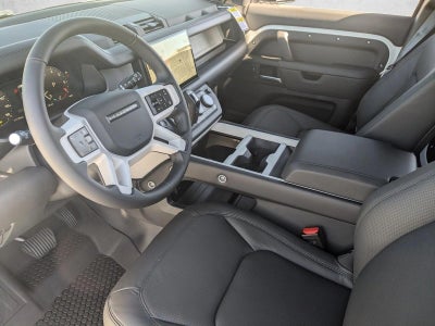 2025 Land Rover Defender 110 P400 X-Dynamic SE