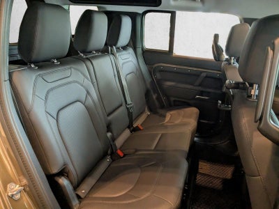 2025 Land Rover Defender 110 P300 S