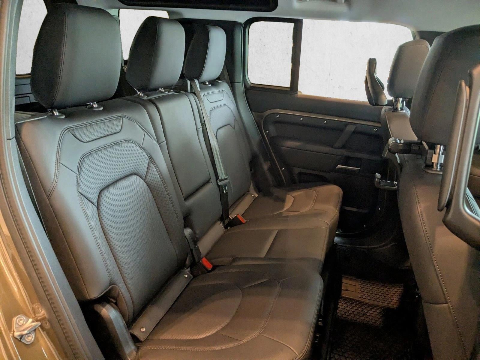 2025 Land Rover Defender 110 P300 S